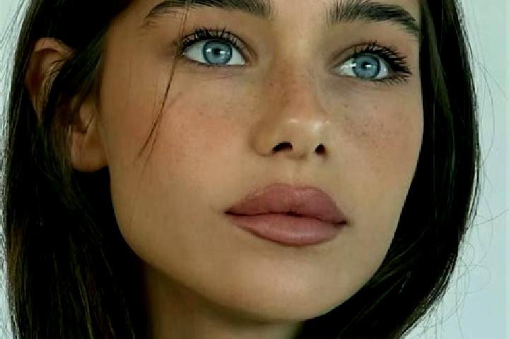 Aurora, 31, a brunette brown-eyed caucasian companion based in Nazario. Offering BDSM, Prostate Massage, GFE, Couples, Deep French Kissing. Available for inc...