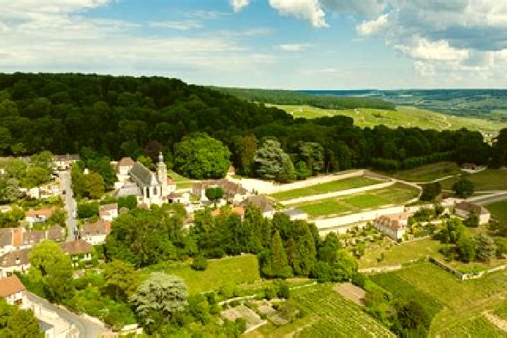 Aurora, 31 — Escort in Hautvillers, France