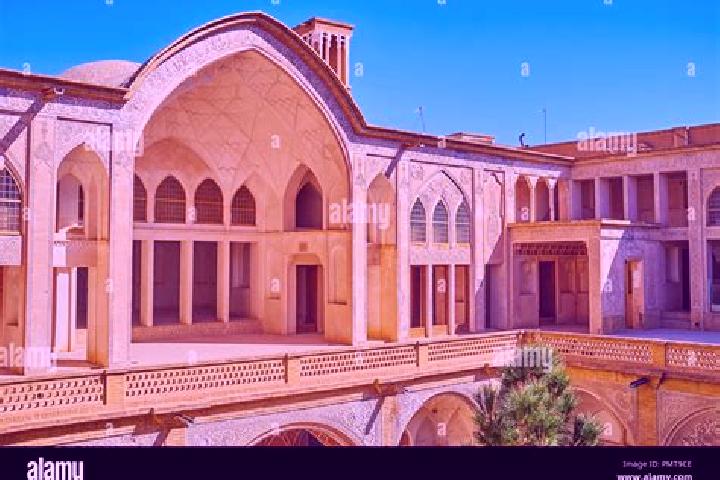 Aurora, 31 — Escort in Howz Koti, Iran