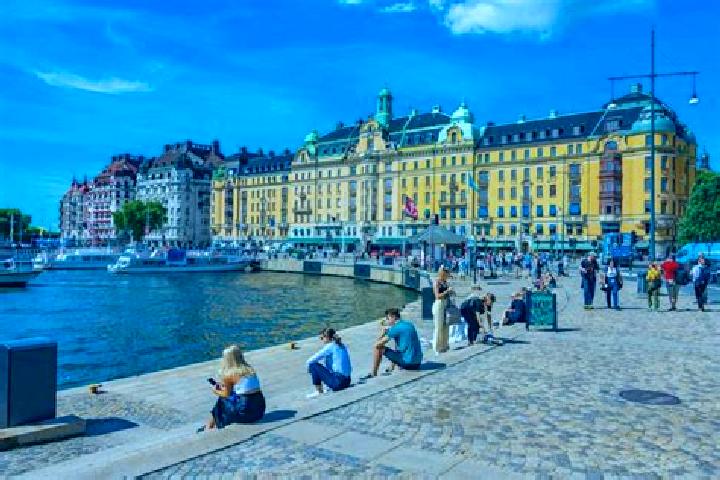 Aurora, 31 — Escort in Loedoese, Sweden