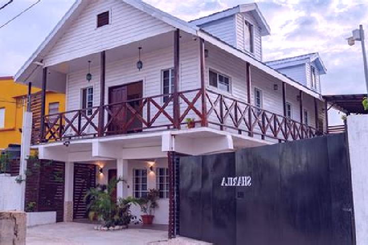 Aurora, 31 — Escort in Sarawina, Belize