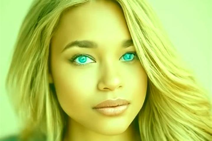 Aurora, 32, a blonde blue-eyed latina companion based in Goritz. Offering 69, Overnight, Striptease. Available for incall and outcall, day and evening dates.