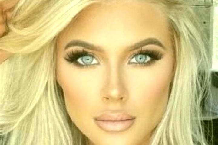 Aurora, 32, a platinum blonde hazel-eyed indian companion based in Soloni. Offering GFE, Domination, Striptease. Available for incall and outcall, day and ev...