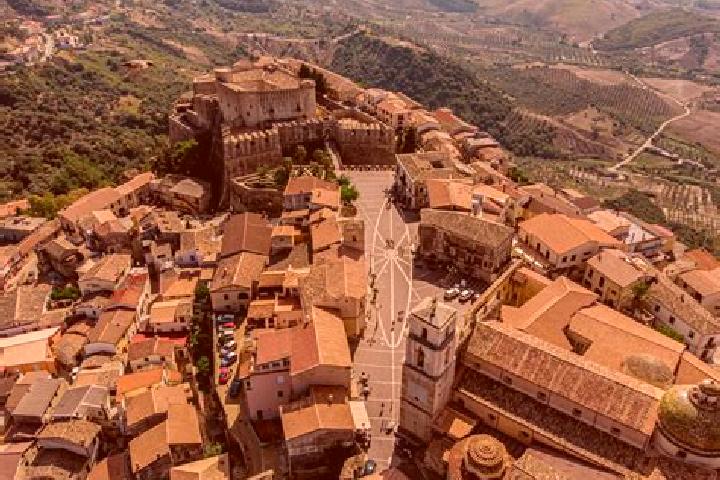Aurora, 32 — Escort in Amantea, Italy