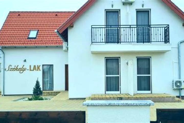 Aurora, 32 — Escort in Hegyko, Hungary