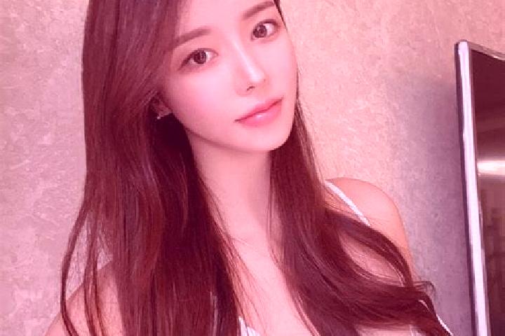 Aurora, 32 — Escort in Lianjiangkou, China