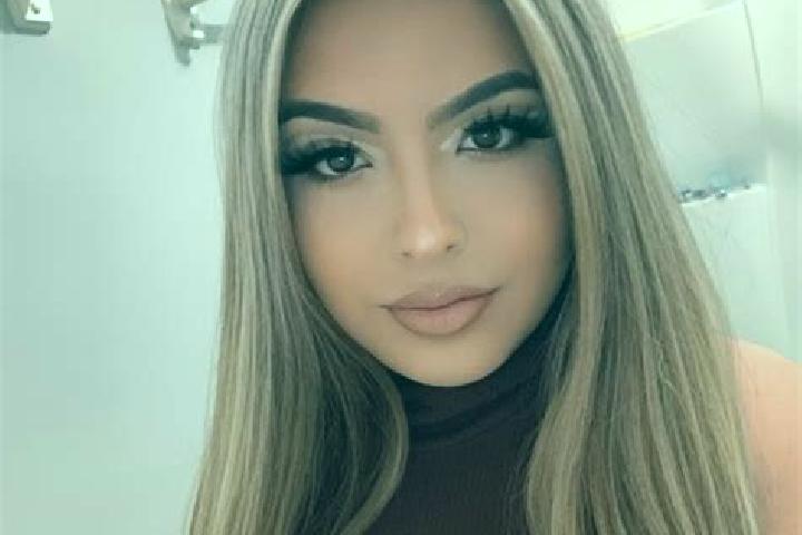 Aurora, 33, a blonde brown-eyed latina companion based in Jeleuk. Offering OWO, Domination, Travel Companion. Available for incall and outcall, overnight boo...