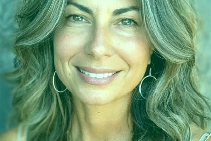 Aurora, 33, a brunette grey-eyed middle eastern companion based in Cozmeni. Offering Overnight, OWO. Available for incall and outcall, overnight bookings ava...