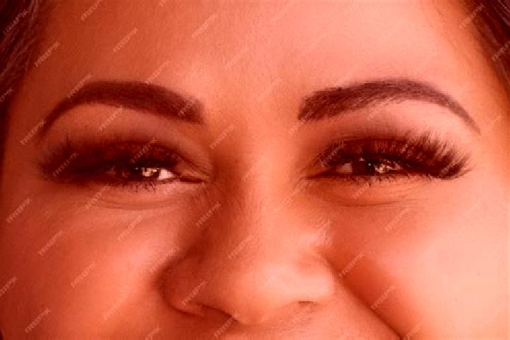 Aurora, 33, a red green-eyed latina companion based in Ginestra degli Schiavoni. Offering GFE, 69. Available for incall and outcall, day and evening dates.