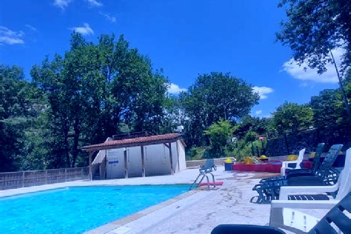 Aurora, 33 — Escort in La Villeneuve-en-Chevrie, France