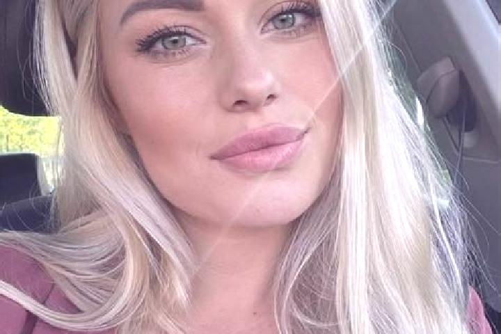 Aurora, 34, a blonde hazel-eyed mediterranean companion based in Hana. Offering Fetish, Domination, Deep French Kissing. Available for incall and outcall, da...