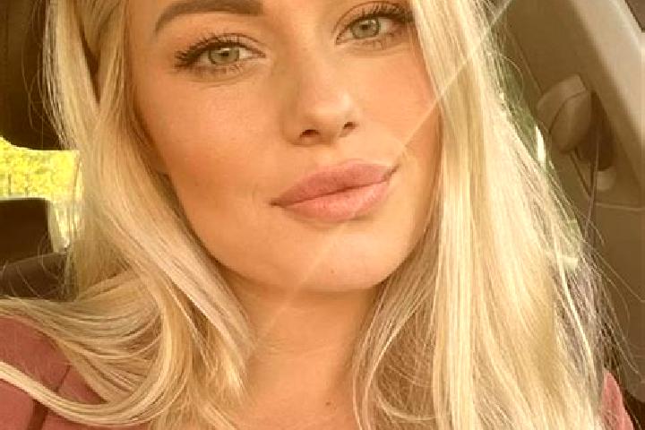 Aurora, 34, a blonde hazel-eyed mediterranean companion based in Schwueblingsen. Offering Fetish, Travel Companion, GFE, Striptease. Available for incall and...