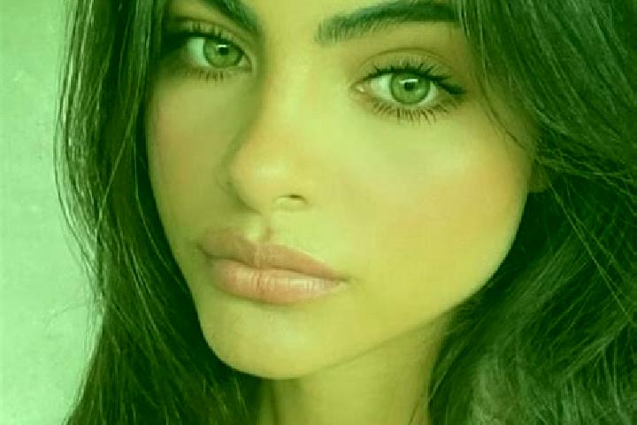 Aurora, 34, a brunette green-eyed caucasian companion based in Bhitarwar. Offering Duos, CIM, OWO. Available for incall and outcall, day and evening dates.