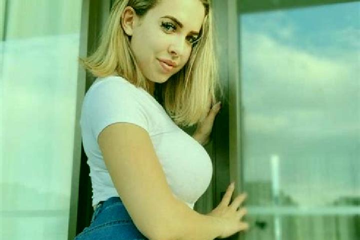 Aurora, 34, a dark blonde amber-eyed caribbean companion based in Xinlong. Offering OWO, Domination, 69, Deep French Kissing, GFE. Available for incall and o...