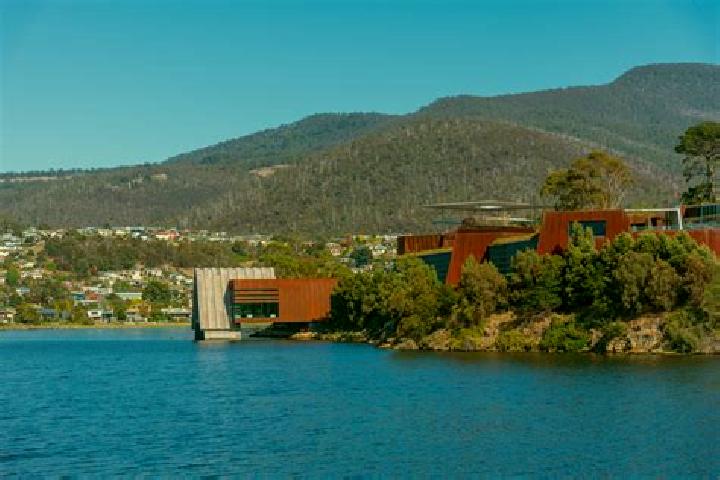 Aurora, 34 — Escort in Berriedale, Australia