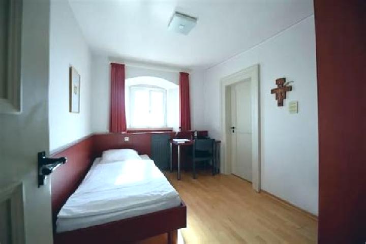Aurora, 34 — Escort in Frauenberg, Germany