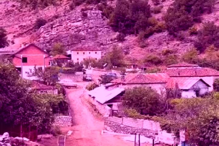 Aurora, 34 — Escort in Krume, Albania