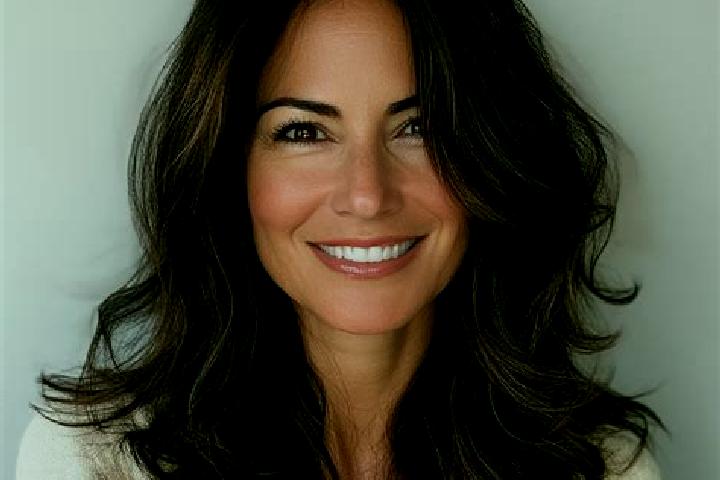Aurora, 35, a brunette grey-eyed middle eastern companion based in Sandbank. Offering Travel Companion, A-Level, GFE, Tantra. Available for incall and outcal...
