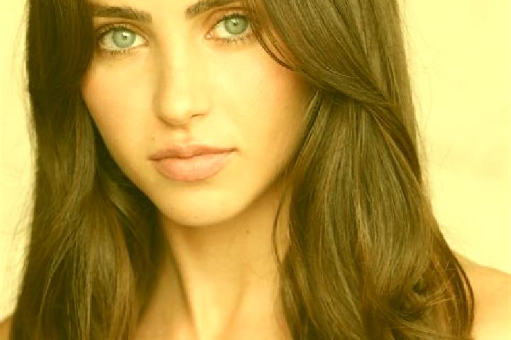 Aurora, 35, a brunette hazel-eyed mediterranean companion based in Mamala. Offering Striptease, Girlfriend Experience, OWO. Available for incall and outcall,...