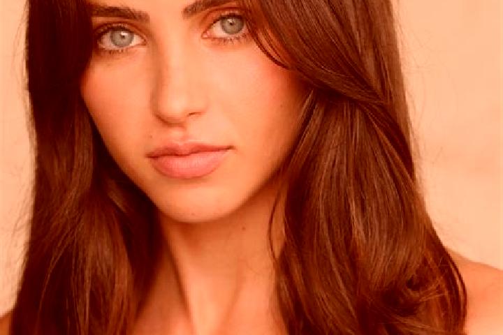Aurora, 35, a red brown-eyed latina companion based in Diocheti-Rediu. Offering Tantra, Dinner Date, Erotic Massage, Domination. Available for incall and out...
