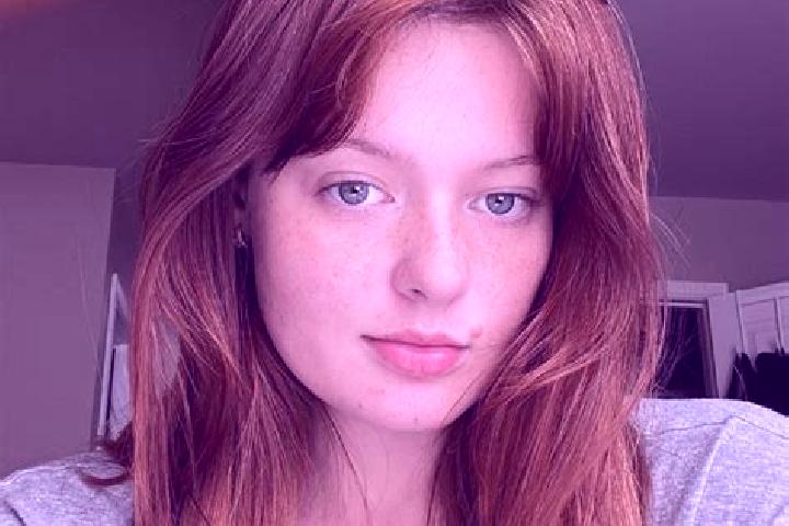 Aurora, 35, a red grey-eyed mixed companion based in Bendeleben. Offering Tantra, GFE, A-Level, Deep French Kissing, Massage. Available for incall and outcal...