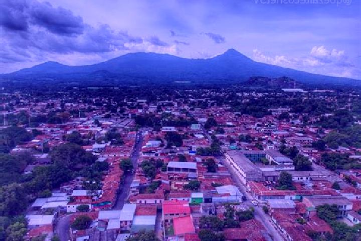 Aurora, 35 — Escort in Quezaltepeque, El Salvador