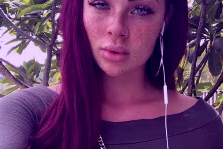 Aurora, 36, a auburn brown-eyed caucasian companion based in Abella de la Conca. Offering 69, Roleplay, Travel Companion, OWO, Domination. Available for inca...