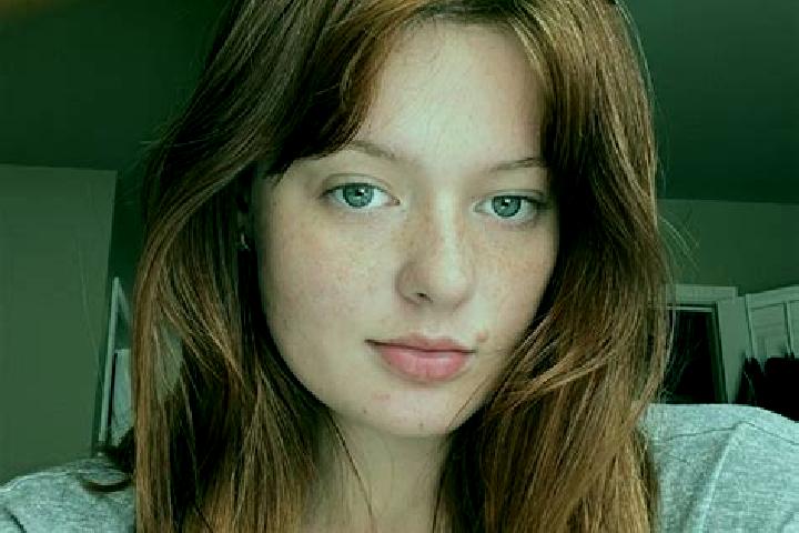 Aurora, 36, a auburn green-eyed caucasian companion based in Apc. Offering Girlfriend Experience, A-Level, Deep French Kissing, Massage. Available for incall...