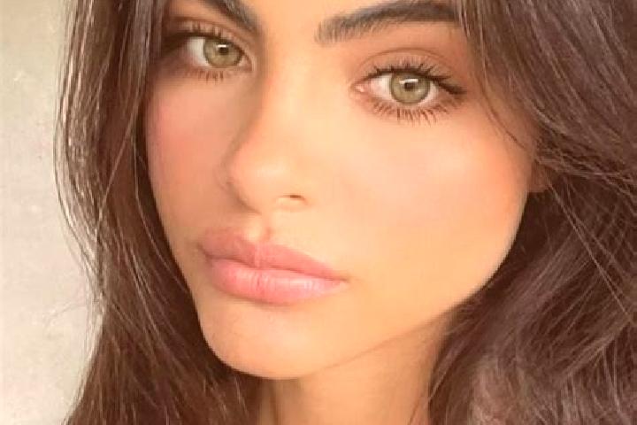 Aurora, 36, a black hazel-eyed mixed companion based in Alua. Offering Tantra, Couples, Massage, Domination, Prostate Massage. Available for incall and outca...