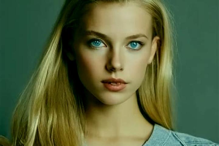 Aurora, 36, a blonde grey-eyed mixed companion based in Iacanga. Offering Overnight, GFE. Available for incall and outcall, day and evening dates.