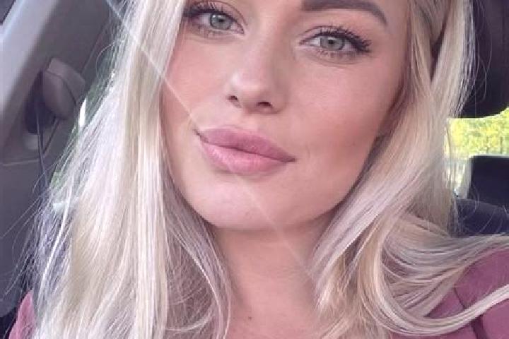 Aurora, 36, a blonde hazel-eyed ebony companion based in Sadr City. Offering A-Level, CIM, Massage, BDSM. Available for incall and outcall, overnight booking...