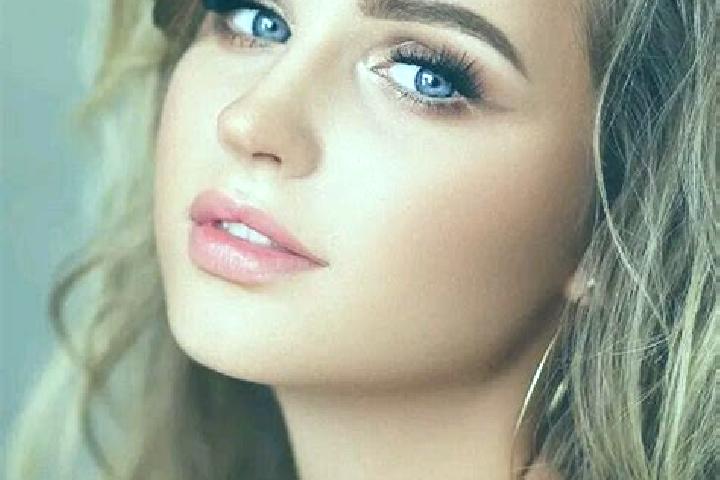 Aurora, 36, a dark blonde blue-eyed caribbean companion based in El Pao. Offering Deep French Kissing, Fetish, Dinner Date, CIM. Available for incall and out...