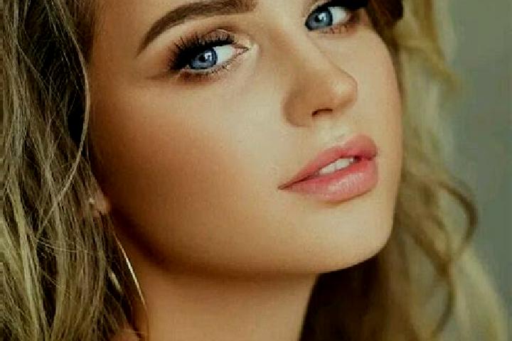 Aurora, 36, a dark blonde blue-eyed mediterranean companion based in N Gotran. Offering Girlfriend Experience, Fetish, Striptease, Duos, Tantra. Available fo...