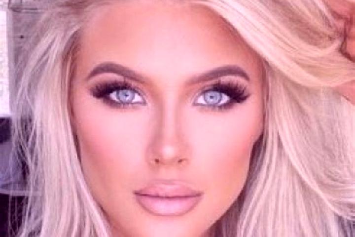 Aurora, 36, a platinum blonde amber-eyed mixed companion based in Bei. Offering 69, Erotic Massage, BDSM. Available for incall and outcall, overnight booking...