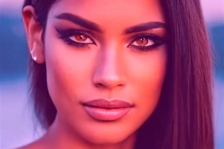 Aurora, 36, a red grey-eyed latina companion based in La Concepcion. Offering A-Level, Roleplay, Domination. Available for incall and outcall, overnight book...