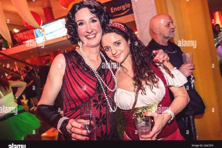 Aurora, 36 — Escort in Bergweiler, Germany