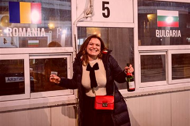 Aurora, 36 — Escort in Farcas, Romania