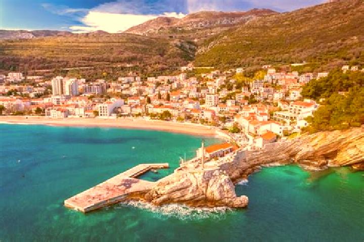 Aurora, 36 — Escort in Petrovac na Moru, Montenegro
