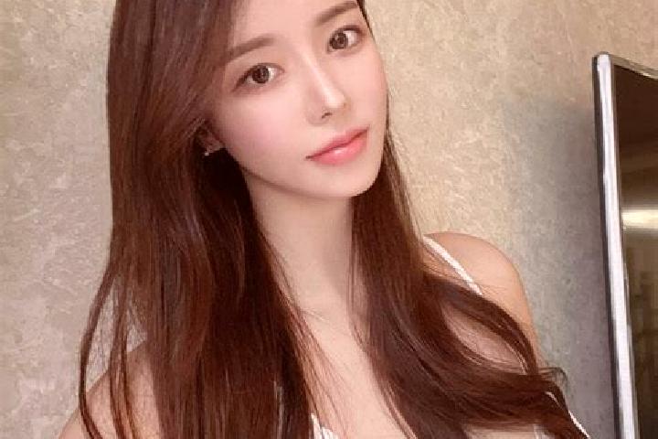 Aurora, 36 — Escort in Sunzhen, China