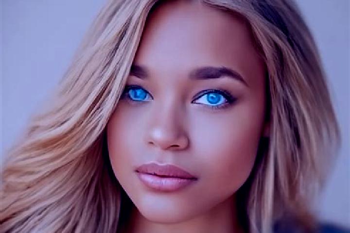 Aurora, 37, a blonde blue-eyed latina companion based in Bago City. Offering Tantra, Duos, Roleplay. Available for incall and outcall, overnight bookings ava...