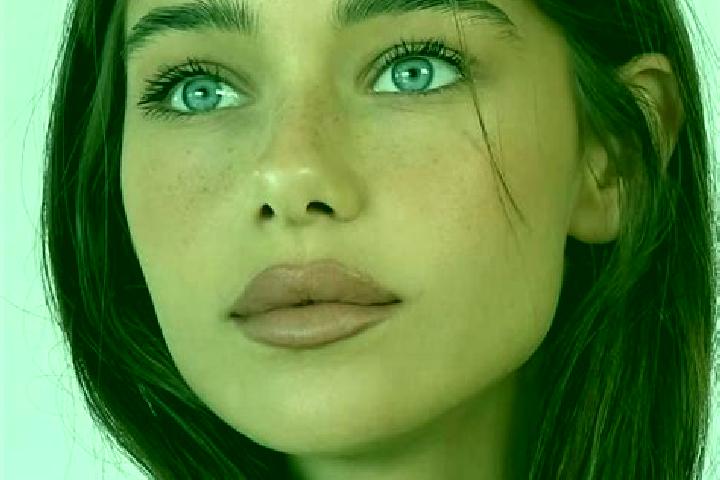Aurora, 37, a brunette brown-eyed mixed companion based in Sitio do Quinto. Offering CIM, Domination, A-Level. Available for incall and outcall, day and even...