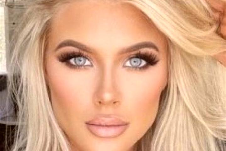 Aurora, 37, a platinum blonde brown-eyed caucasian companion based in Lichuan Zhen. Offering Tantra, CIM, Party Girl, Roleplay, Massage. Available for incall...