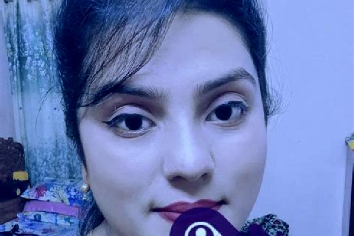 Aurora, 37 — Escort in Mahu Khurd, India