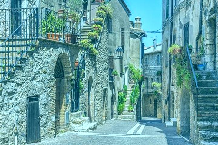 Aurora, 37 — Escort in Montecchio Maggiore-Alte Ceccato, Italy