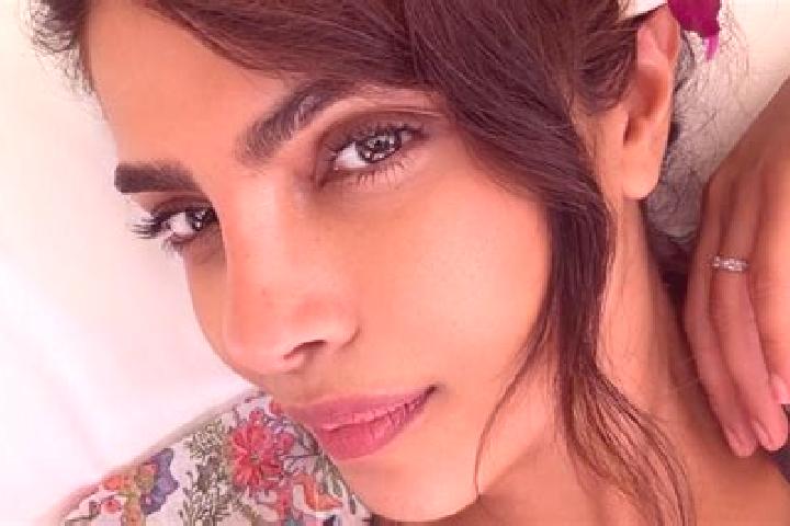 Aurora, 37 — Escort in Munshat Ali Agha, Egypt