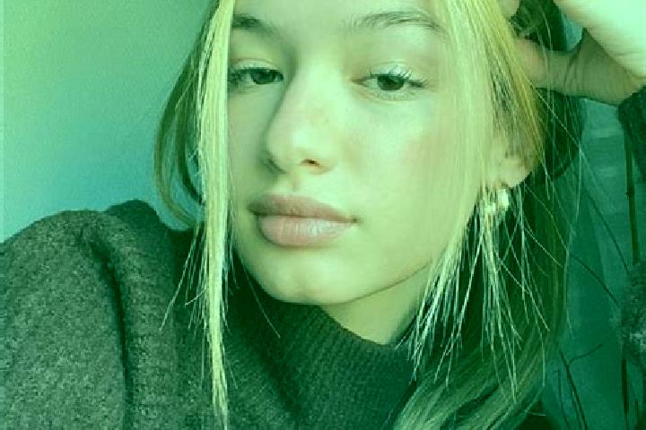Aurora, 38, a blonde brown-eyed indian companion based in Bin Jawwad. Offering Overnight, Massage, BDSM. Available for incall and outcall, day and evening da...