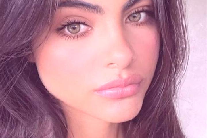 Aurora, 38, a brunette grey-eyed indian companion based in Marudur. Offering Erotic Massage, Overnight, BDSM, Tantra. Available for incall and outcall, day a...
