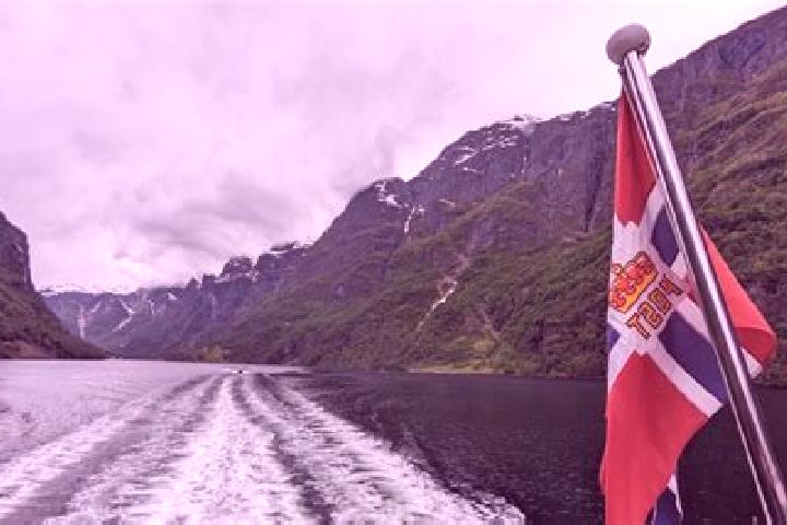 Aurora, 38 — Escort in Brostadbotn, Norway