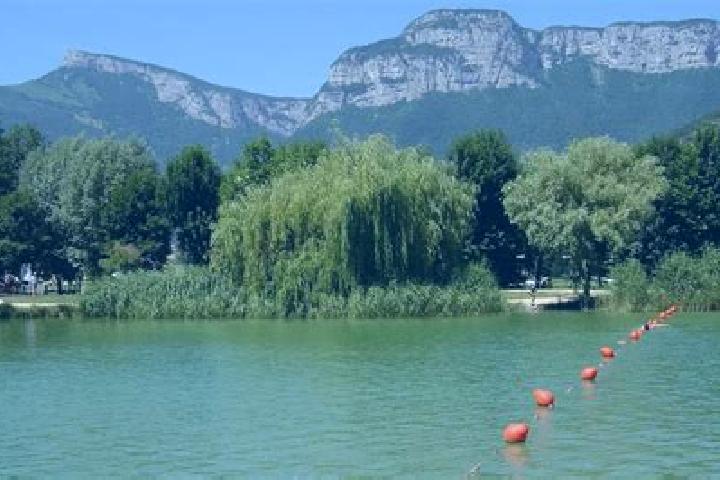 Aurora, 38 — Escort in Challes-les-Eaux, France