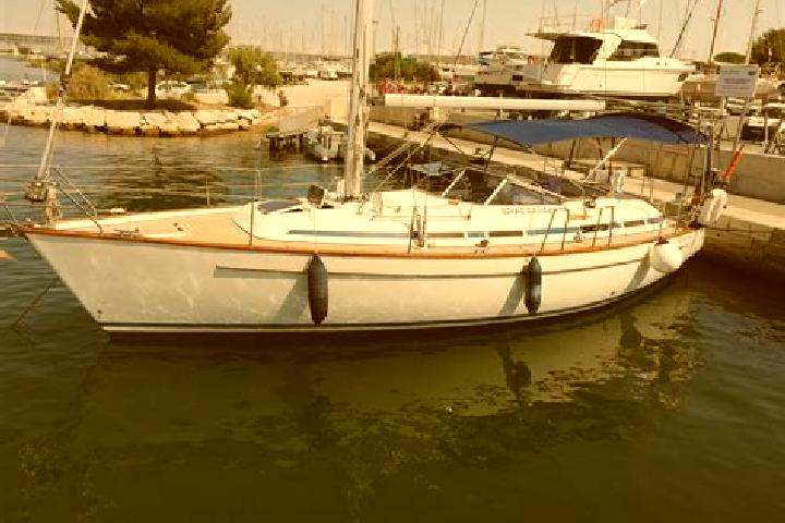 Aurora, 38 — Escort in Eyrans, France